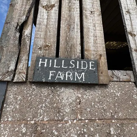Hillside Farm Hostel *
